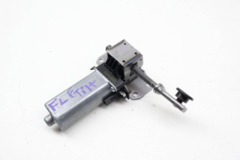 Front Tilt Seat Motor 8K0881389 — Used (SKU 726358)