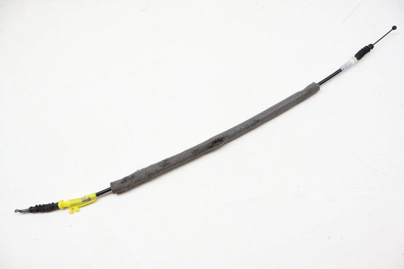 Exterior Door Handle Bowden Cable 95B837017 — Used (SKU 726750)