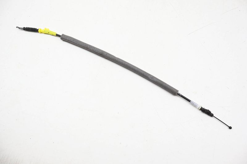 Exterior Door Handle Bowden Cable 95B837017 — Used (SKU 726751)
