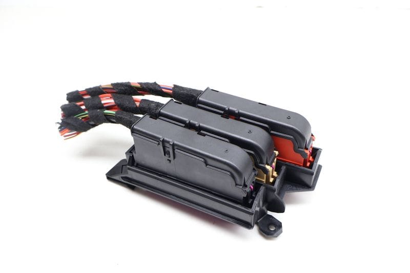 Fuse Panel / Holder 8K0971845 — Used (SKU 726314)