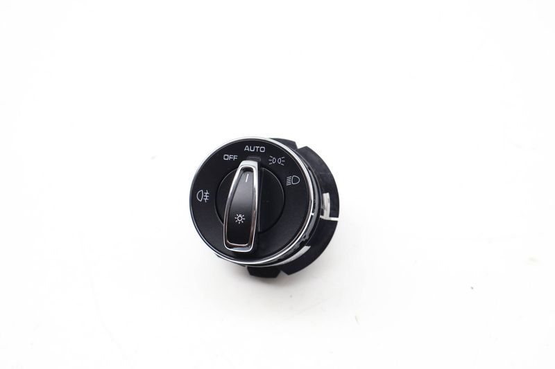 Headlight Switch / Dial 97061353309 — Used (SKU 726392)