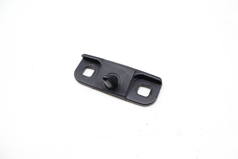 Hood Pin / Plate 7N0843841C — Used (SKU 726486)