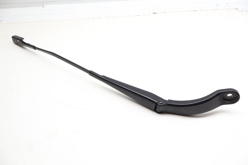 Windshield Wiper Arm 95B955407 — Used (SKU 726634)