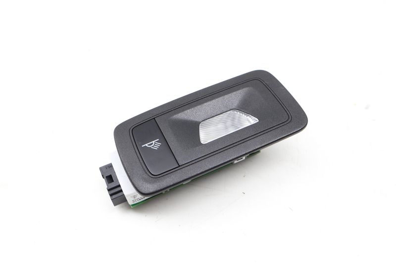 Dome Reading Light 95B947303A — Used (SKU 726420)