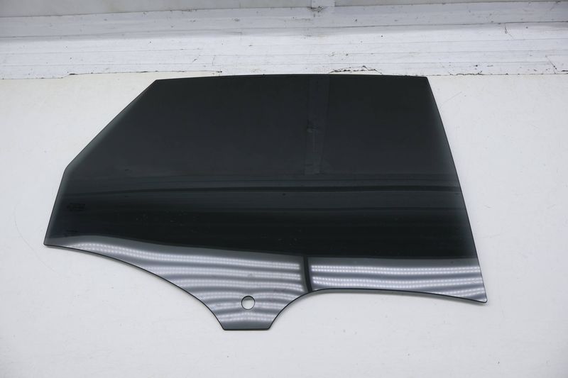 Door Window Glass 95B845206A — Used (SKU 726962)