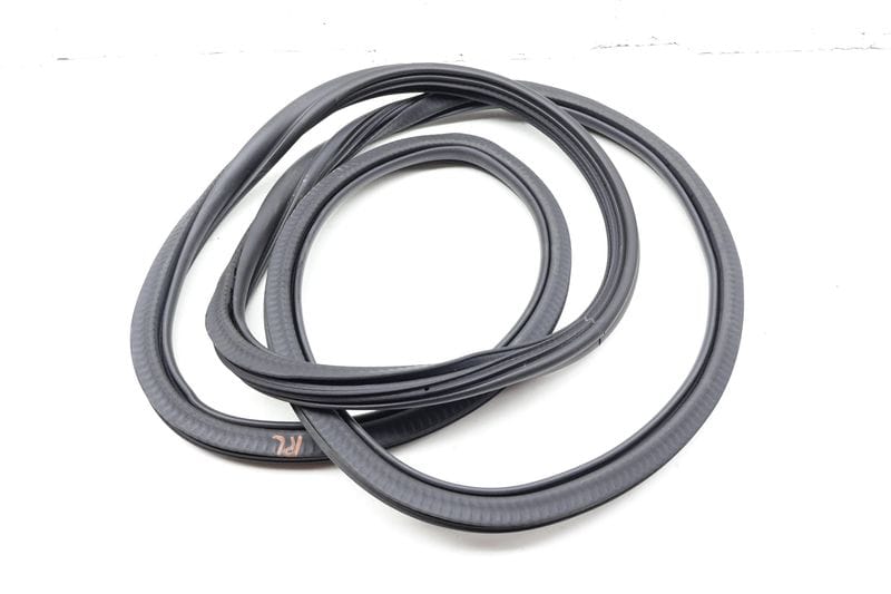 Inner Door Weatherstrip / Seal 95B833721D — Used (SKU 726576)