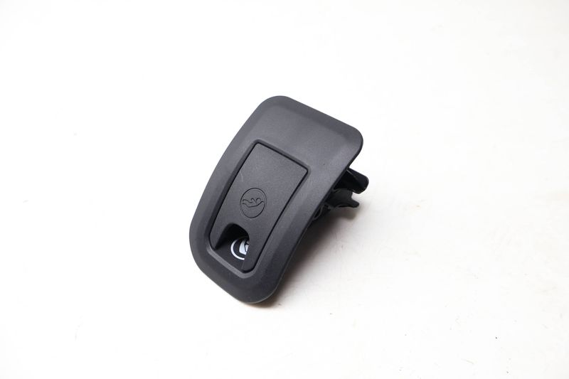 Isofix / Child Seat Hook Cover 95B887233 — Used (SKU 726428)
