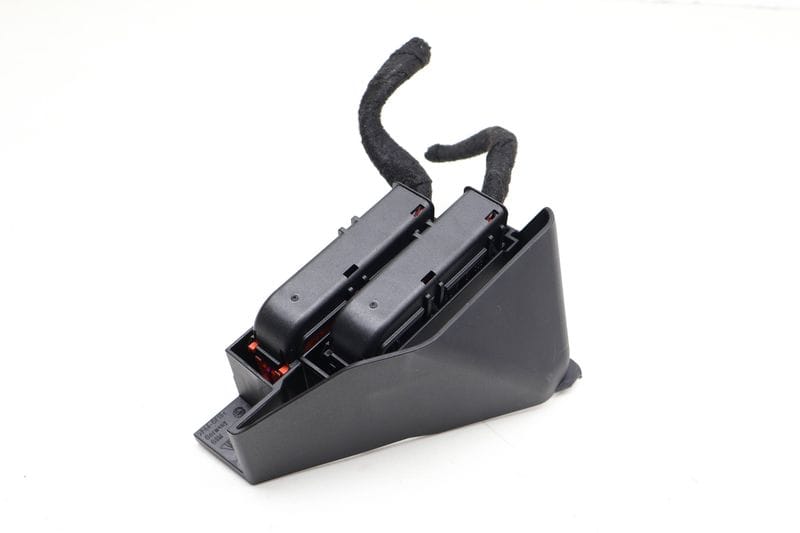 Fuse Box / Holder 95B971846 — Used (SKU 726316)