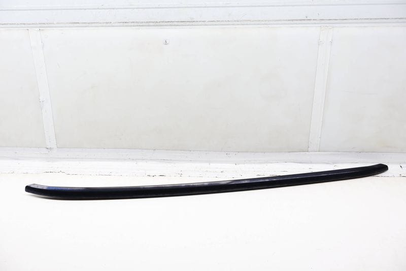 Roof Rail / Luggage Rack Side Molding 95B860026A — Used (SKU 727008)