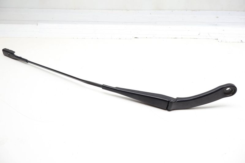 Windshield Wiper Arm 95B955408 — Used (SKU 726635)