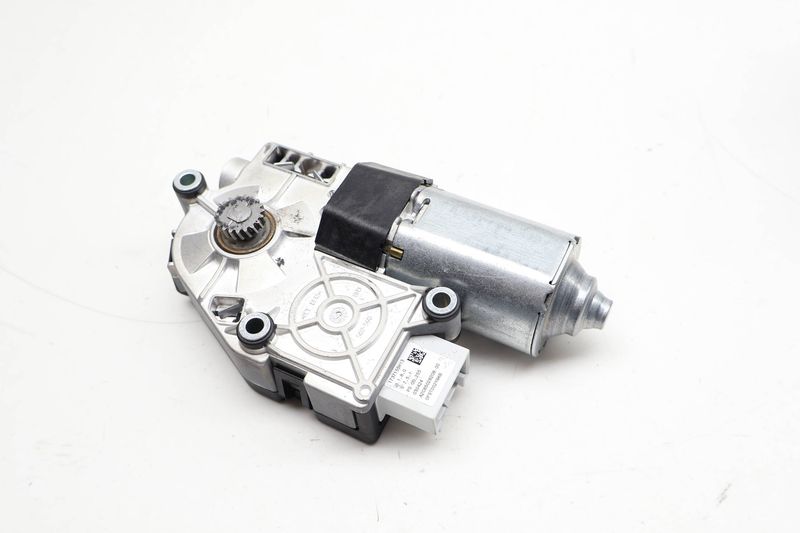 Sunroof / Sun Roof Motor 95B959591B — Used (SKU 726344)
