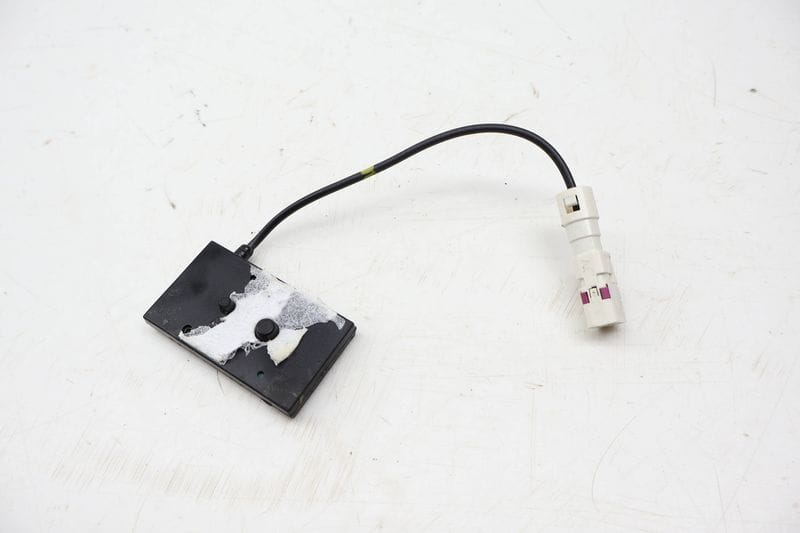 Vts Tracking Antenna 95B907245A — Used (SKU 726469)