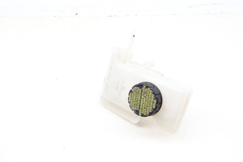 Brake Fluid Reservoir / Tank 5QM611301B — Used (SKU 697972)