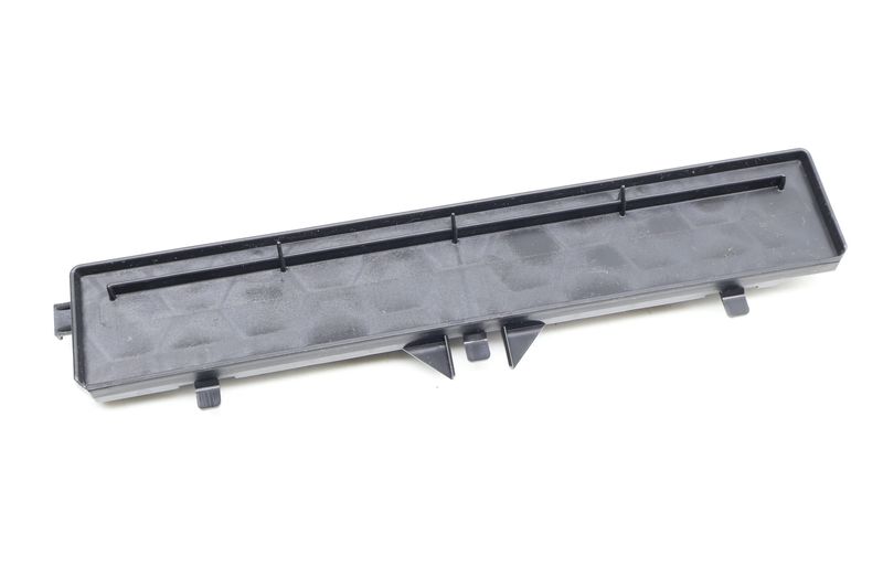 Cabin Air Filter Cover 3QF819422 — Used (SKU 697544)