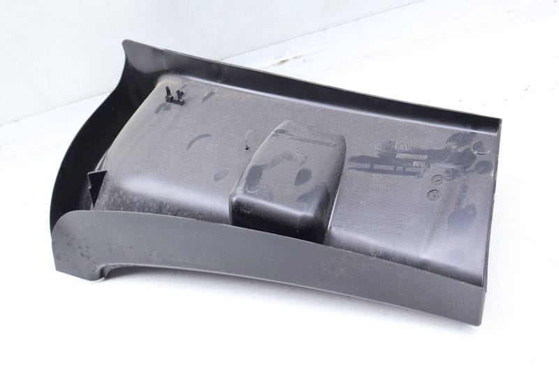 Cabin Air Intake Duct / Screen Cover 3CN815159 — Used (SKU 698018)