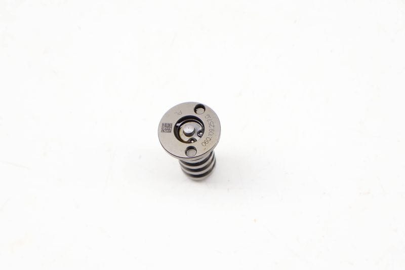 Cam / Camshaft Oil Control Valve 06Q109257G — Used (SKU 698036)