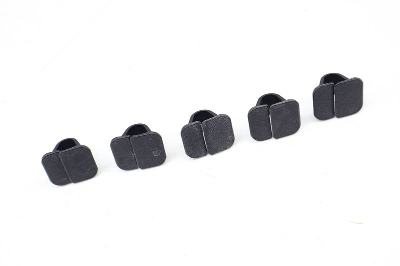 Hood Insulation / Sound Blanket Clip Set (5) 1T0863727 — Used (SKU 697601)