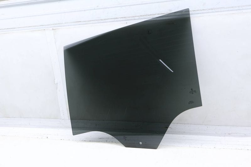 Door Window Glass 3CN845025 — Used (SKU 698179)