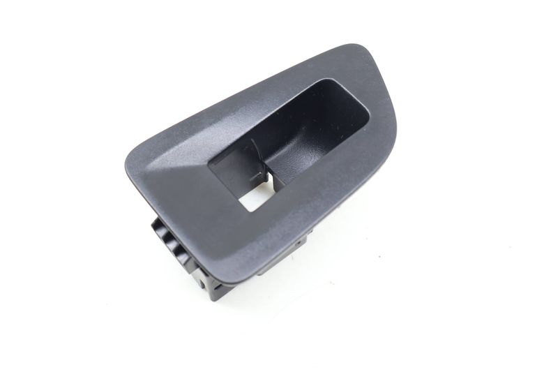 Window Switch Trim 3CN868345 — Used (SKU 697540)