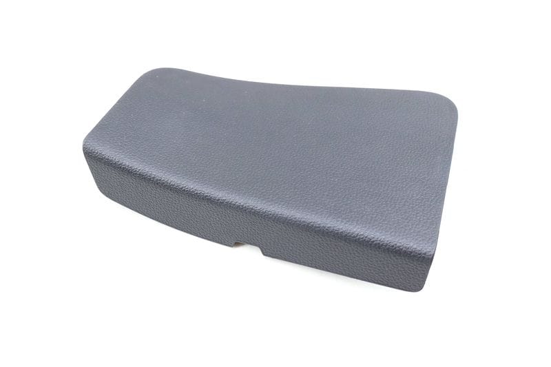 Inspection Cover / Trim 3CN867656 — Used (SKU 697810)