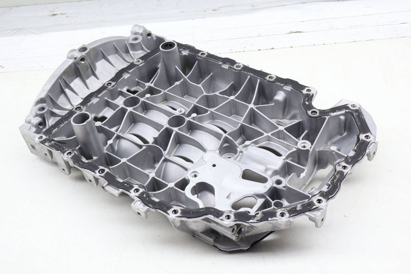 Upper Engine Oil Pan / Sump 06K103603DE — Used (SKU 698059)