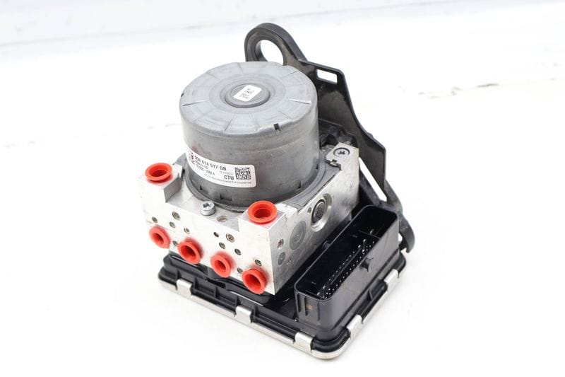 ABS Pump / Module Unit 5Q0614517GB — Used (SKU 724040)