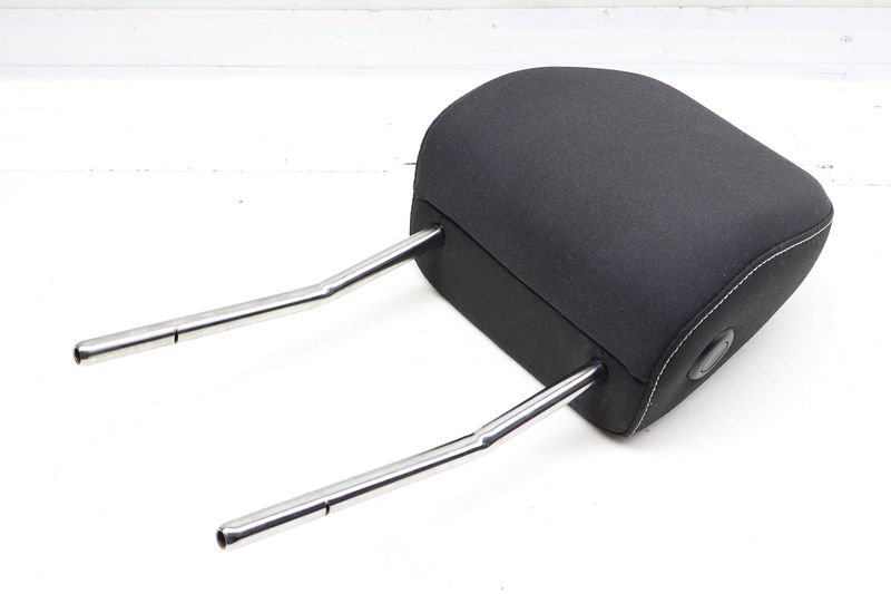 Headrest / Head Rest (CLOTH) 2GJ881901B — Used (SKU 724007)