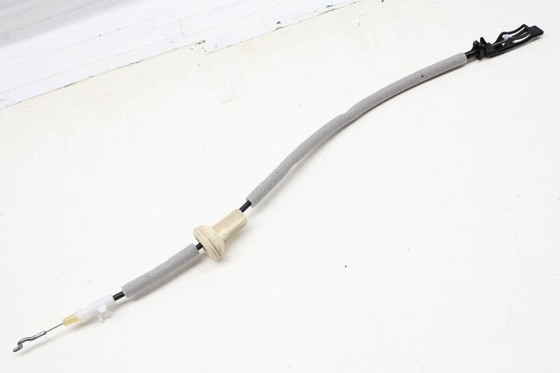 Interior Door Handle Release / Bowden Cable 2GJ837085 — Used (SKU 723918)