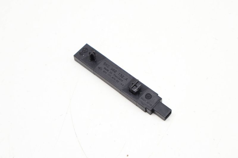 Kessy / Keyless Entry Antenna 5K0962132A — Used (SKU 723752)