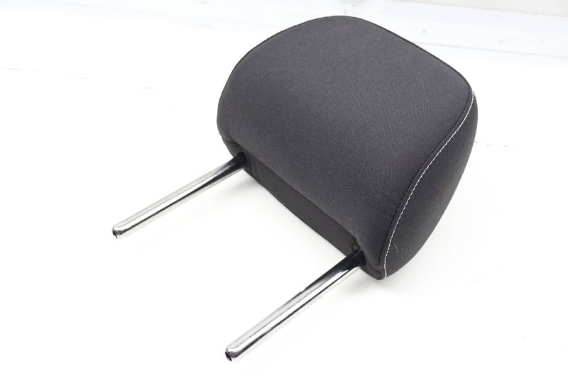 Headrest / Head Rest (CLOTH) 2GJ885901B — Used (SKU 724009)