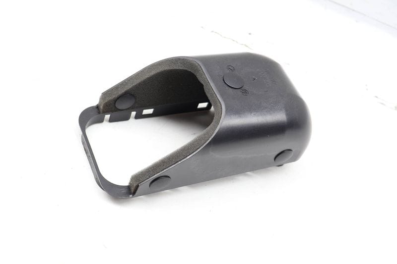 Quarter Body Pressure Relief / Air Vent Housing 575819676 — Used (SKU 724011)