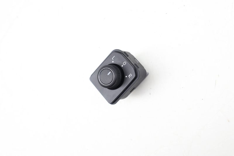 Side View Door Mirror Switch 3CN959565A — Used (SKU 723901)