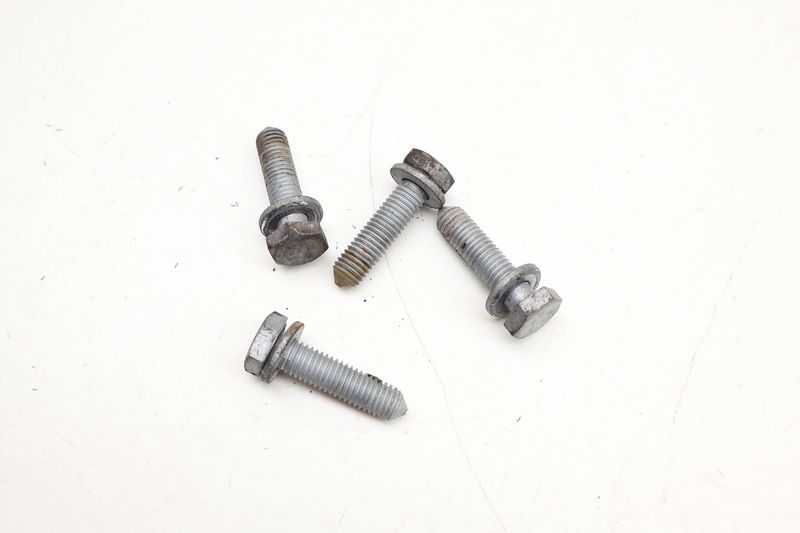 Spindle / Wheel Bearing Bolt Set (4) WHT003853 — Used (SKU 724179)