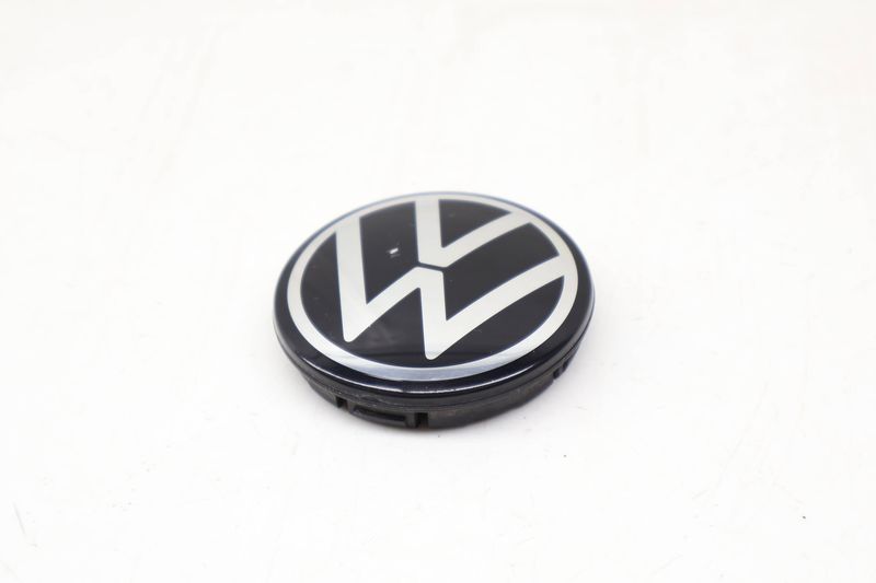 Wheel Center Cap 2GJ601171 — Used (SKU 723881)