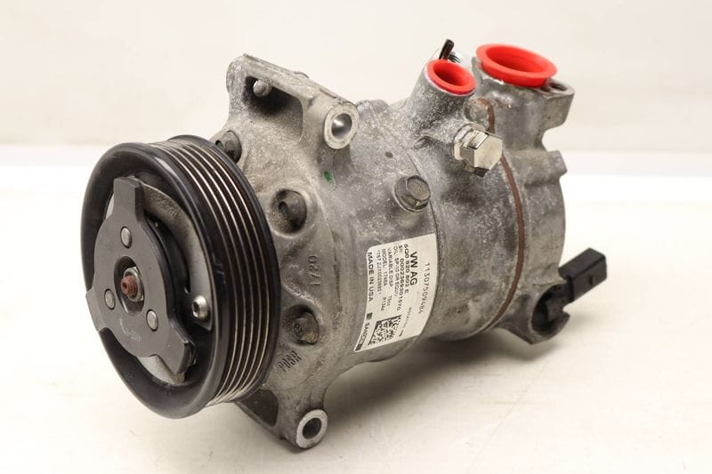 エアコンコンプレッサー　アウディ　Q5　80A　820　803 Audi / Volkswagen AC Compressor 5Q0820803E