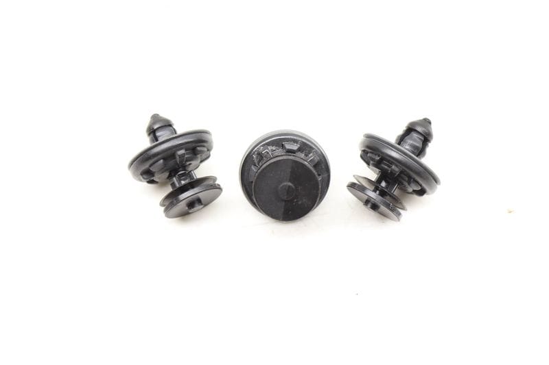 Door Panel Clip Set (3) 6Q0868243 — Used (SKU 468607)