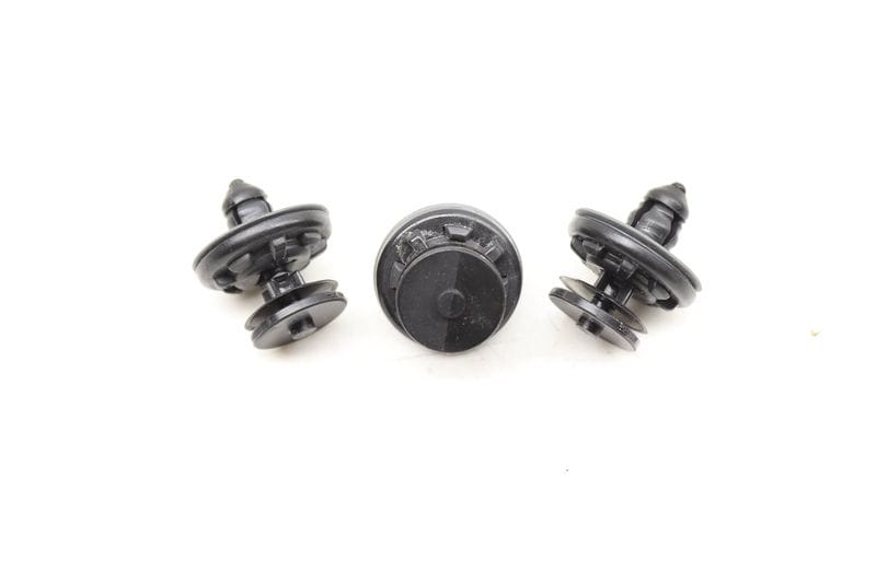 Door Panel Clip Set (3) 6Q0868243 — Used (SKU 468609)