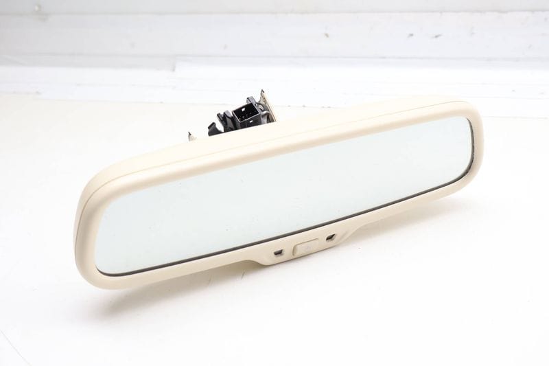 Interior Rear View Mirror w/ Auto Dim / Compass 8T0857511AC — Used (SKU 733069)
