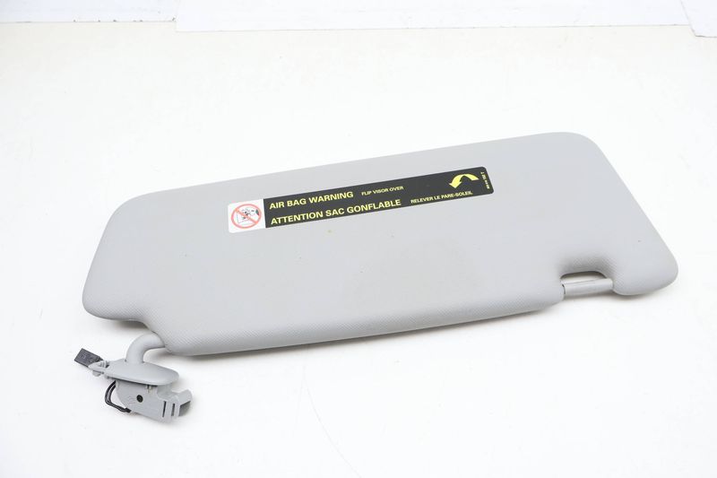 Sun Visor / Mirror 8U0857551F — Used (SKU 733072)