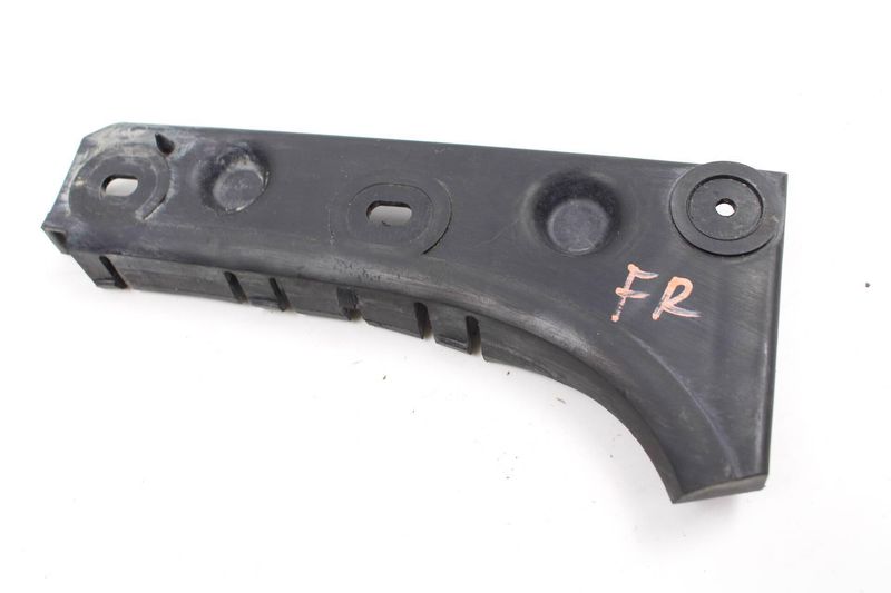Bumper Mount Bracket / Guide 4B0807284B — Used (SKU 153175)