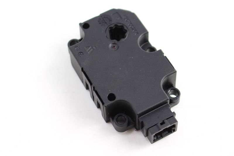HVAC Flap / Servo Air Motor / Actuator 4H0820511A — Used (SKU 261442)
