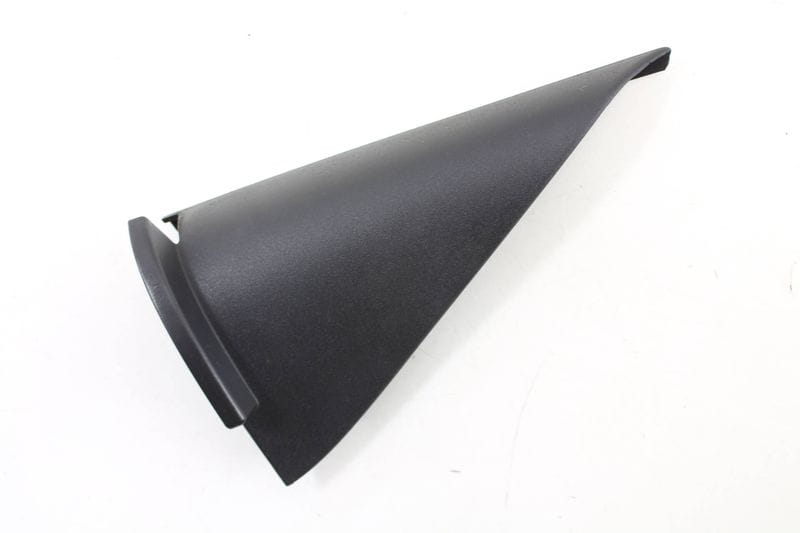 Corner Door Window Cover Trim 8E0857570 — Used (SKU 135165)