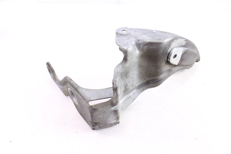 Turbo Intercooler Bracket 059145814B — Used (SKU 153182)