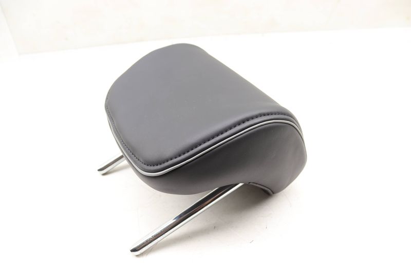 Headrest / Head Rest 8T0885973AK — Used (SKU 554225)