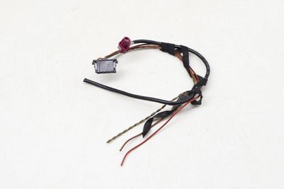 10.25 DISPLAY SCREEN / MONITOR WIRING CONNECTOR PIGTAIL