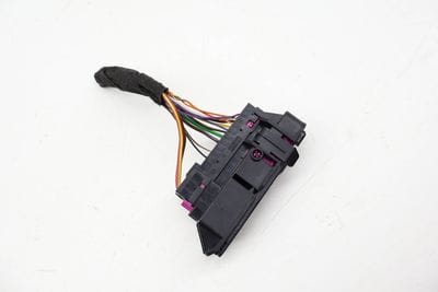 25-PIN Wiring Harness Connector / Pigtail 7P0937722