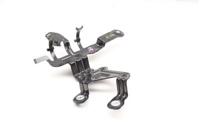 AC HOSE / LINE / PIPE BRACKET