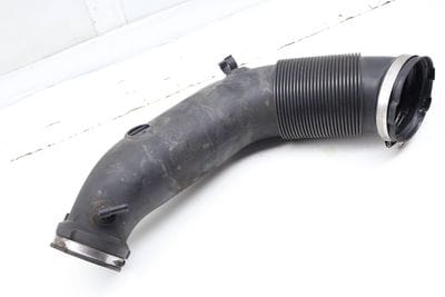 Air Intake Duct / Tube 06L129616A