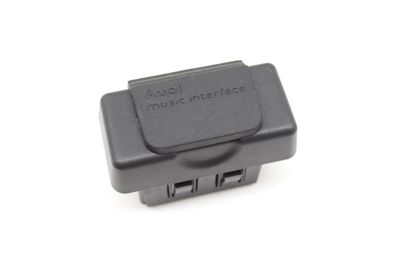 AMI / MUSIC INTERFACE ADAPTER CAP / TRIM 4H0035909