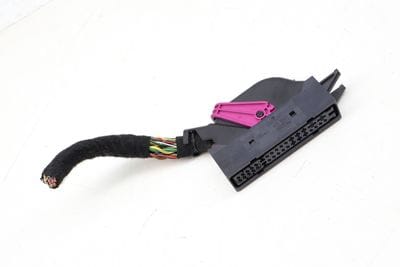Amplifier / Amp Wiring Connector Pigtail 4E0971636